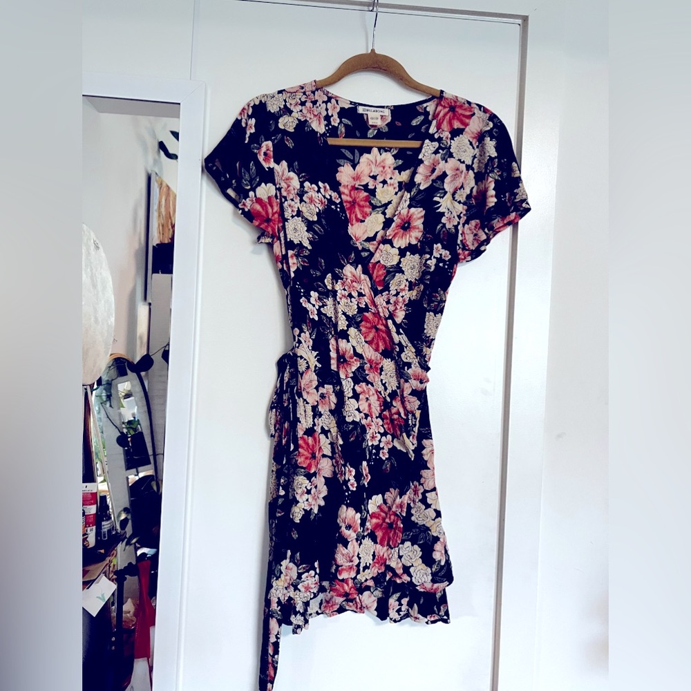Billabong Womens Floral Wrap Mini Dress
